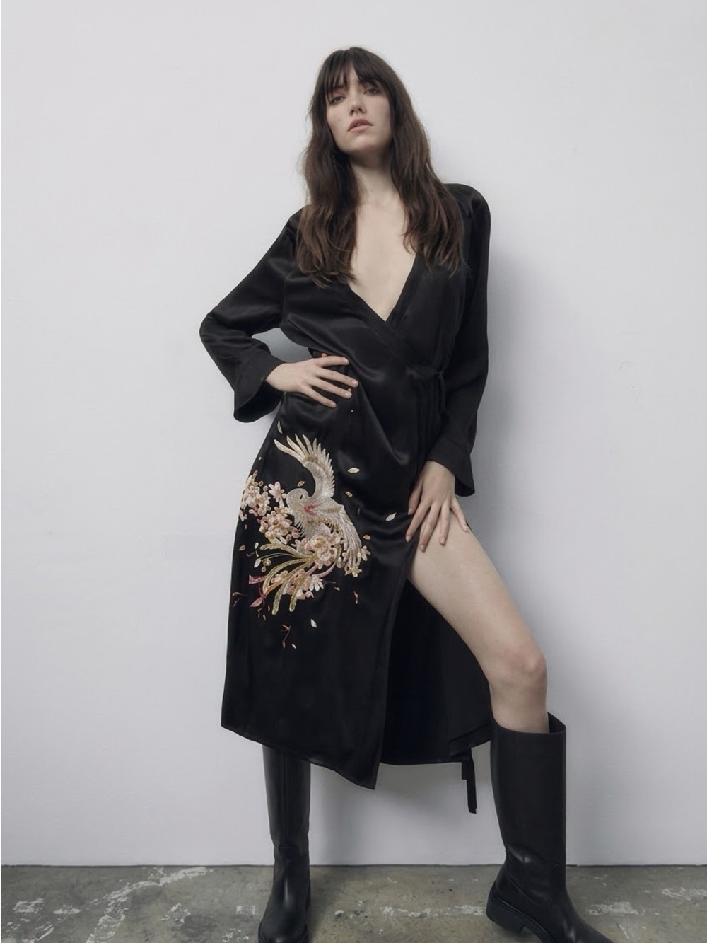 Zara Black Satin Embroidered Kimono Robe Crane & Floral Embroidery （NWT)